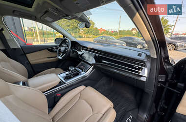 Внедорожник / Кроссовер Audi Q7 2020 в 