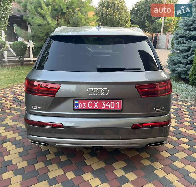 Позашляховик / Кросовер Audi Q7 2017 в Києві