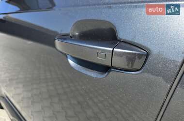 Внедорожник / Кроссовер Audi Q7 2021 в 
