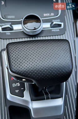 Внедорожник / Кроссовер Audi Q7 2016 в 