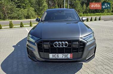 Внедорожник / Кроссовер Audi Q7 2021 в 