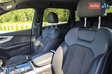 Внедорожник / Кроссовер Audi Q7 2021 в 
