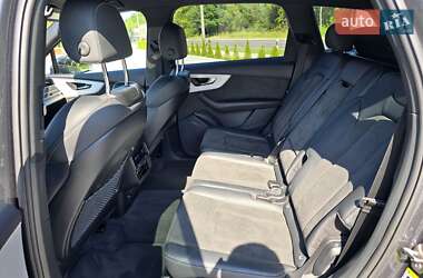Внедорожник / Кроссовер Audi Q7 2021 в 