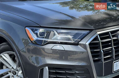 Внедорожник / Кроссовер Audi Q7 2021 в 