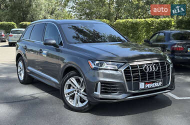 Внедорожник / Кроссовер Audi Q7 2021 в 
