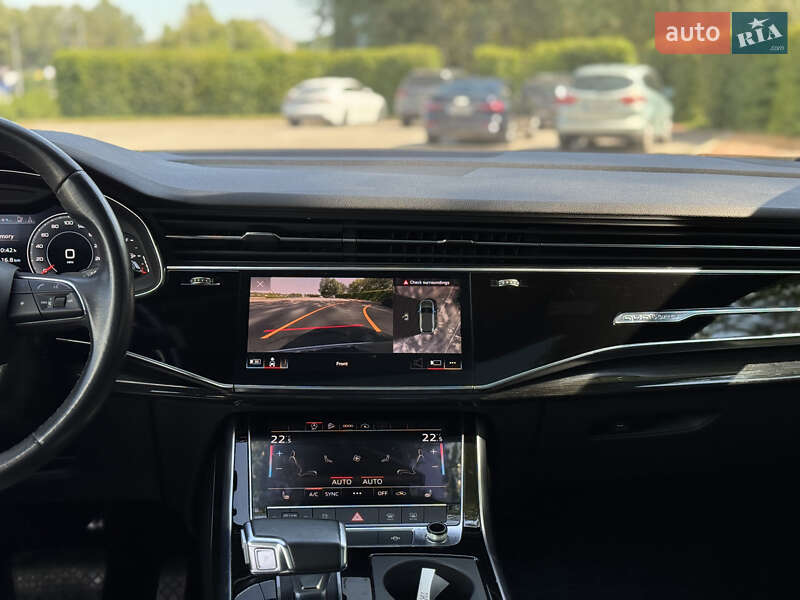 Позашляховик / Кросовер Audi Q7 2021 в Києві