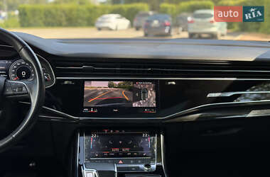 Внедорожник / Кроссовер Audi Q7 2021 в 