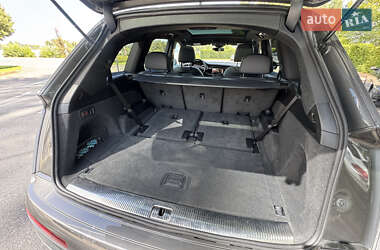 Внедорожник / Кроссовер Audi Q7 2021 в 