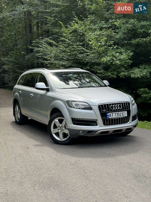 Внедорожник / Кроссовер Audi Q7 2013 в 
