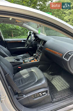 Внедорожник / Кроссовер Audi Q7 2013 в 