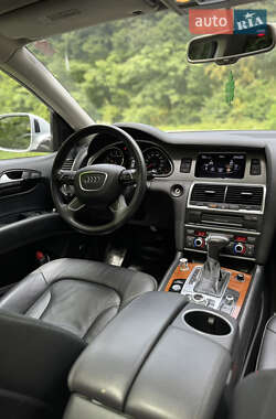 Внедорожник / Кроссовер Audi Q7 2013 в 