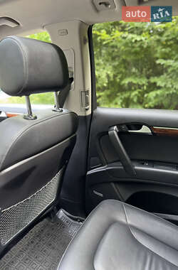 Внедорожник / Кроссовер Audi Q7 2013 в 