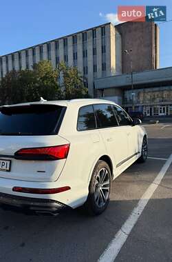 Внедорожник / Кроссовер Audi Q7 2025 в 