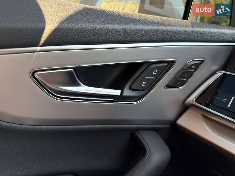 Внедорожник / Кроссовер Audi Q7 2025 в Киеве