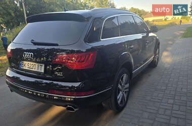 Внедорожник / Кроссовер Audi Q7 2013 в 