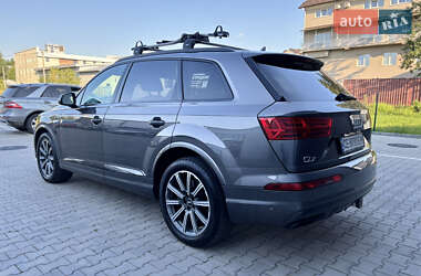 Внедорожник / Кроссовер Audi Q7 2019 в 