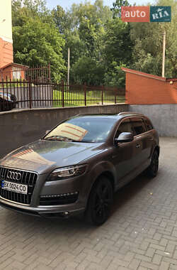 Внедорожник / Кроссовер Audi Q7 2015 в Хмельницком