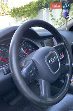 Внедорожник / Кроссовер Audi Q7 2007 в 