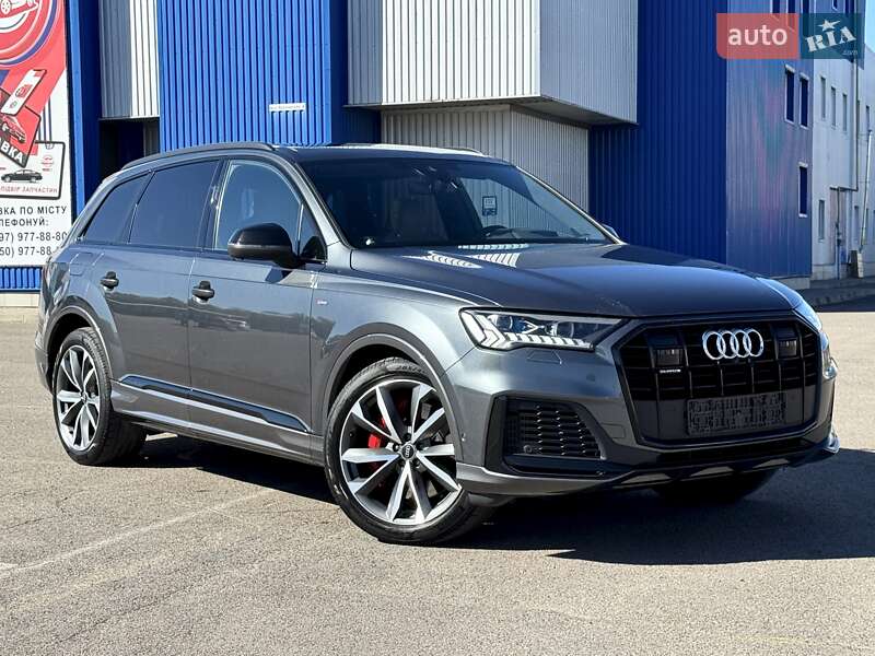 Внедорожник / Кроссовер Audi Q7 2021 в Киеве