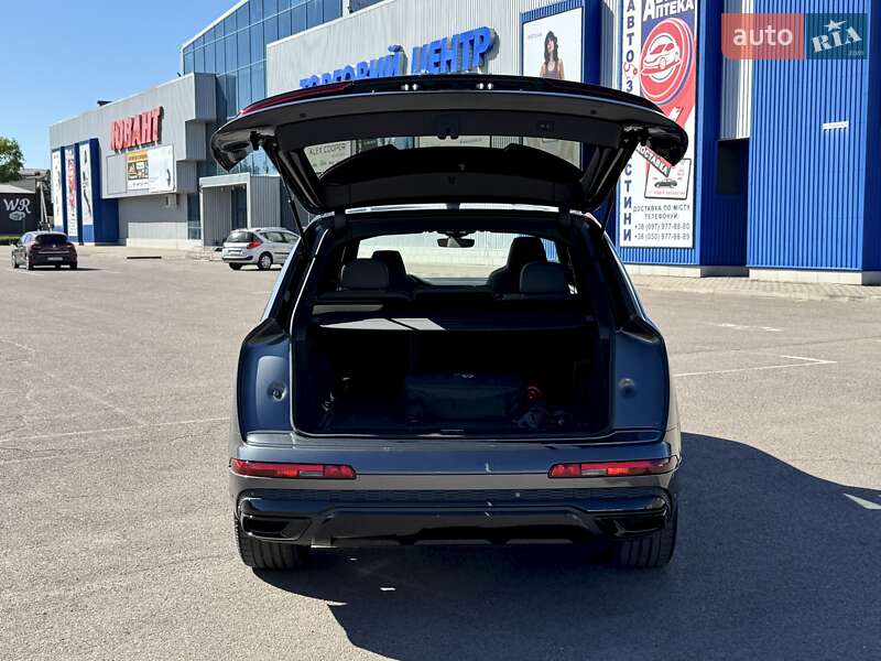 Внедорожник / Кроссовер Audi Q7 2021 в Киеве