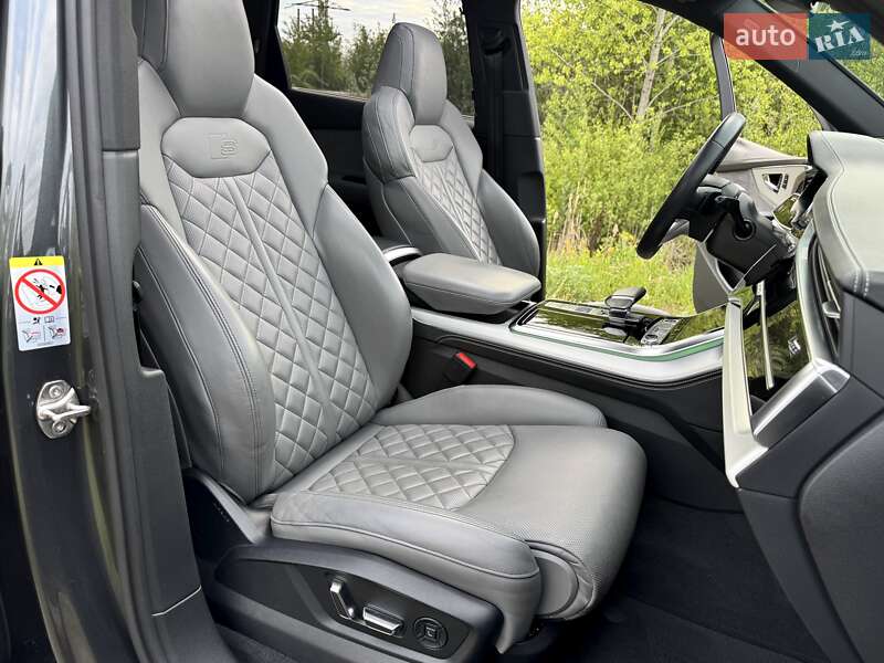 Внедорожник / Кроссовер Audi Q7 2021 в Киеве