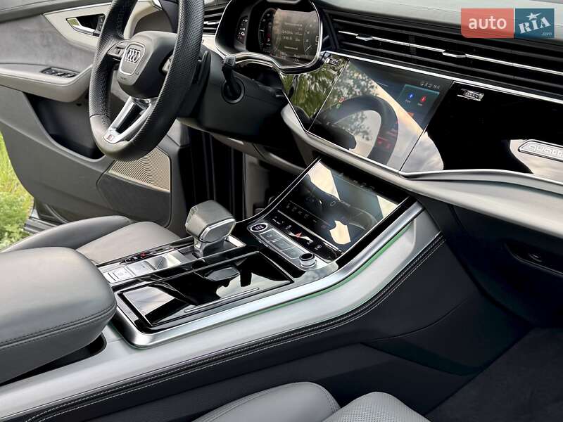 Внедорожник / Кроссовер Audi Q7 2021 в Киеве