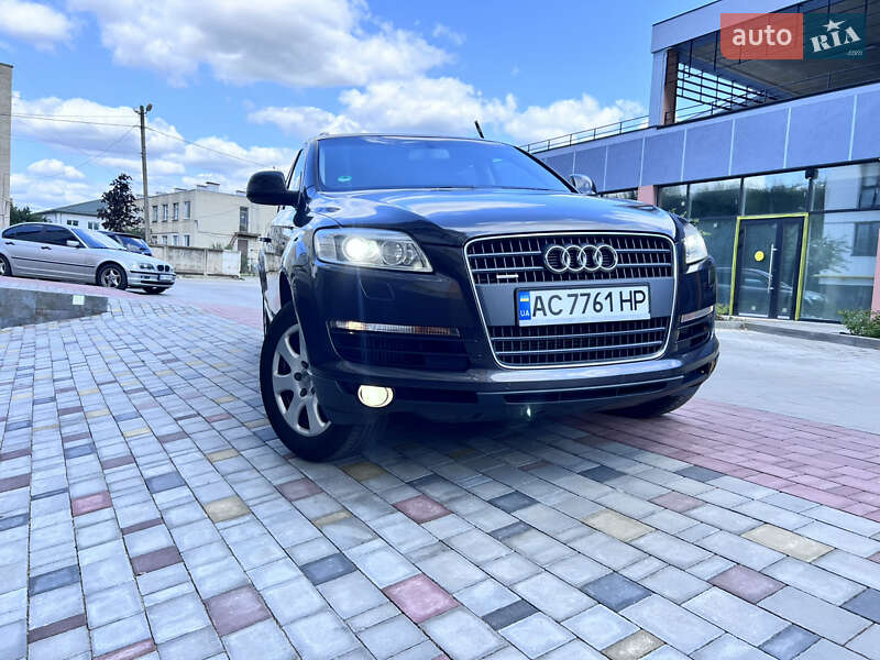 Позашляховик / Кросовер Audi Q7 2007 в Луцьку