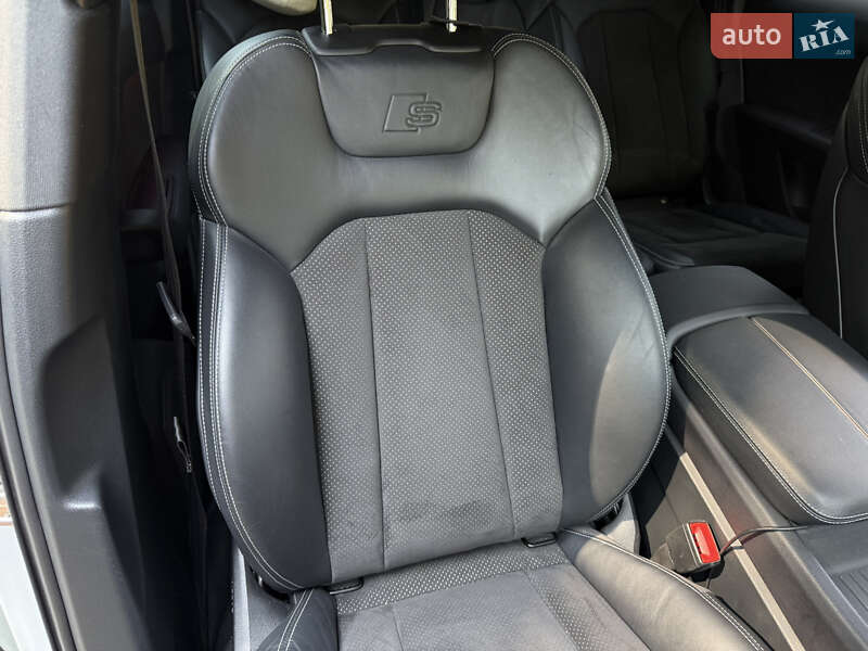 Внедорожник / Кроссовер Audi Q7 2017 в Хмельницком