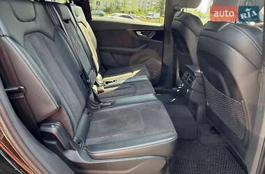 Внедорожник / Кроссовер Audi Q7 2018 в 