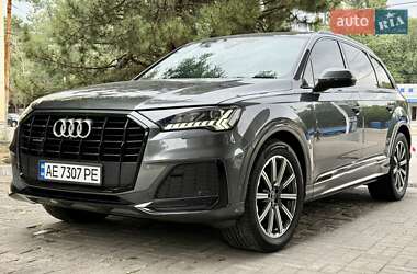 Внедорожник / Кроссовер Audi Q7 2021 в 