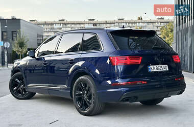Внедорожник / Кроссовер Audi Q7 2018 в 