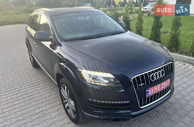 Позашляховик / Кросовер Audi Q7 2013 в 