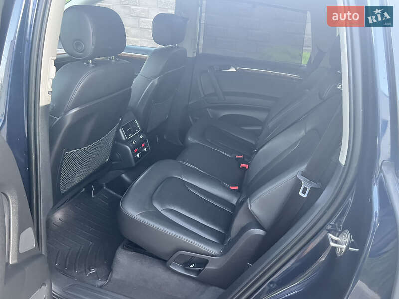 Позашляховик / Кросовер Audi Q7 2013 в Рівному