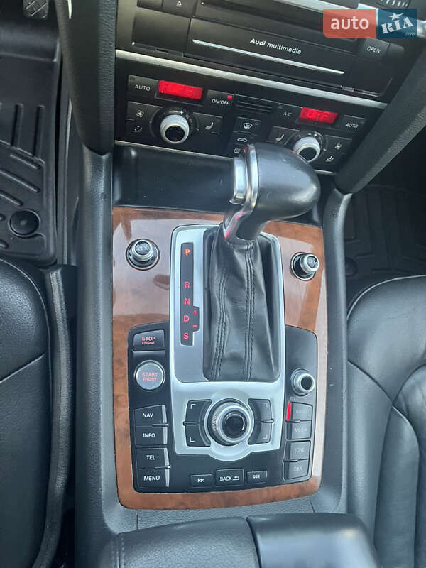 Позашляховик / Кросовер Audi Q7 2013 в Рівному