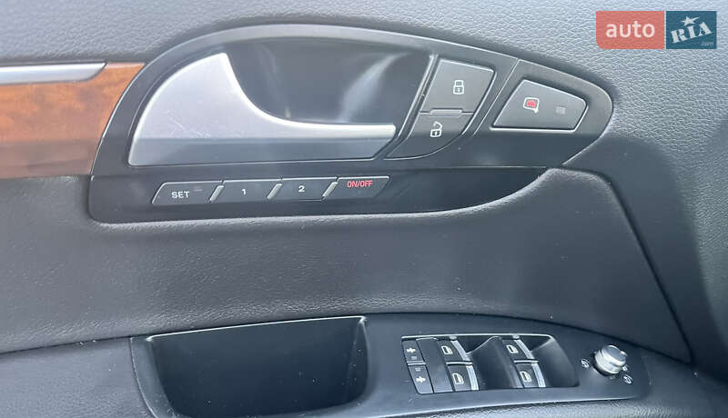 Позашляховик / Кросовер Audi Q7 2013 в Рівному