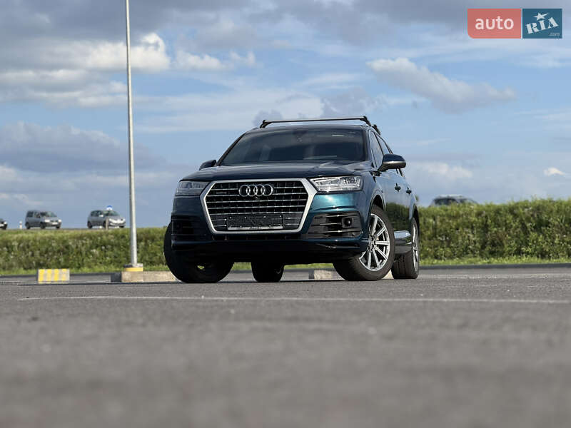 Внедорожник / Кроссовер Audi Q7 2017 в Львове