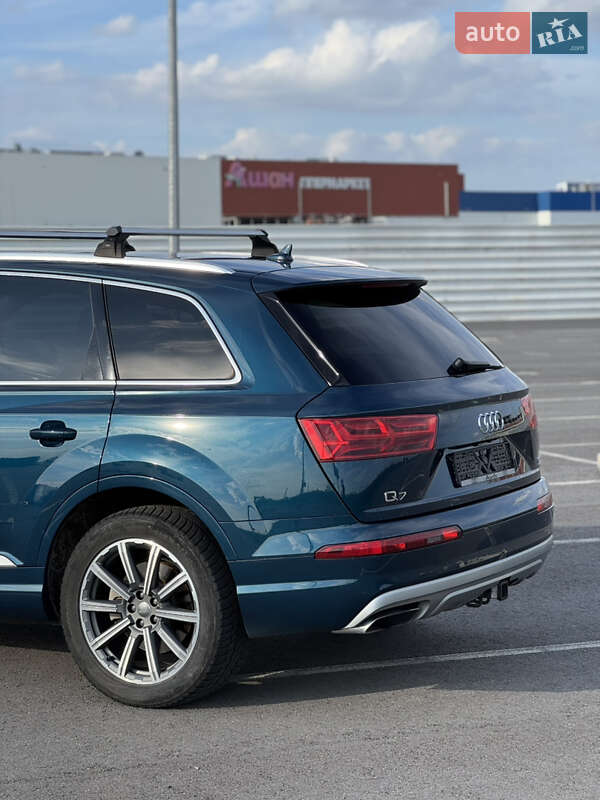 Внедорожник / Кроссовер Audi Q7 2017 в Львове