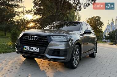 Внедорожник / Кроссовер Audi Q7 2017 в 