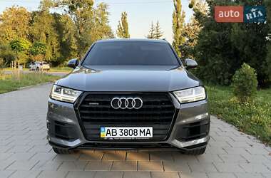 Внедорожник / Кроссовер Audi Q7 2017 в 