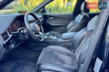 Внедорожник / Кроссовер Audi Q7 2015 в 