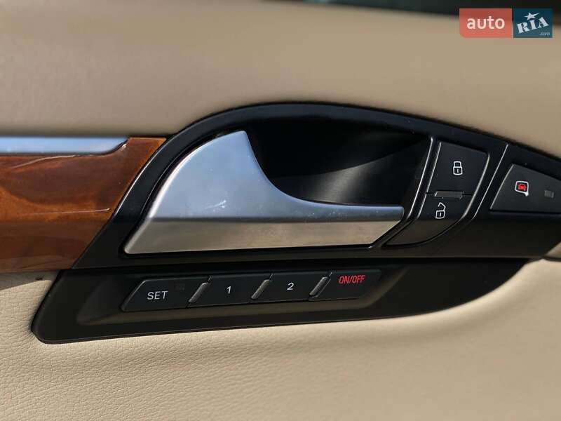 Внедорожник / Кроссовер Audi Q7 2013 в Киеве