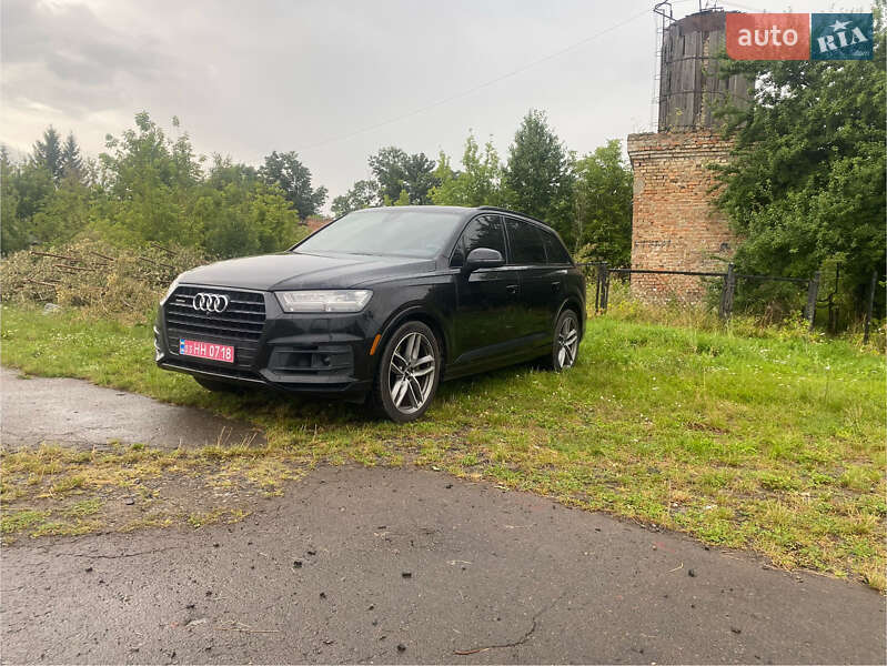 Внедорожник / Кроссовер Audi Q7 2016 в Ровно