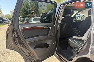 Внедорожник / Кроссовер Audi Q7 2011 в 