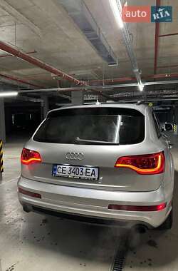 Внедорожник / Кроссовер Audi Q7 2015 в 