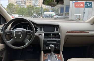Внедорожник / Кроссовер Audi Q7 2011 в 