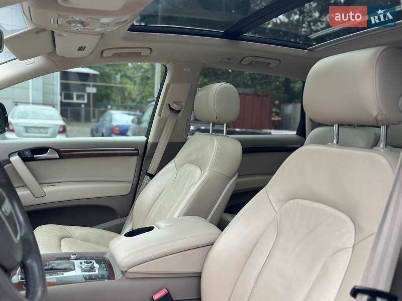 Внедорожник / Кроссовер Audi Q7 2011 в Одессе