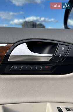 Внедорожник / Кроссовер Audi Q7 2013 в 