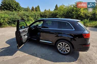 Внедорожник / Кроссовер Audi Q7 2018 в 