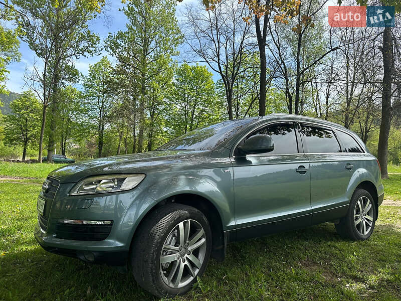 Внедорожник / Кроссовер Audi Q7 2008 в Верховине