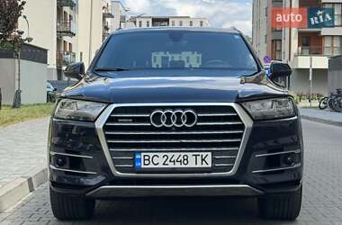 Внедорожник / Кроссовер Audi Q7 2017 в 